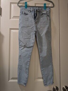 American Eagle 360 Next Level Stretch Light Wash Women's High-Rise Jeans